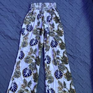 Floral Wide leg pants